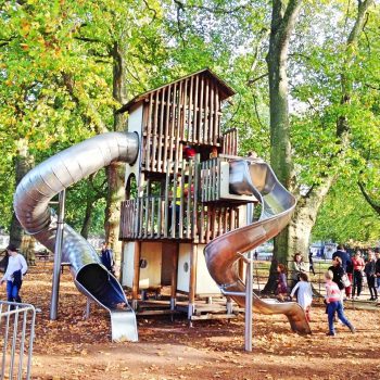 LONDON Coram's Fields playground outdoor Streichelzoo Spielplatz