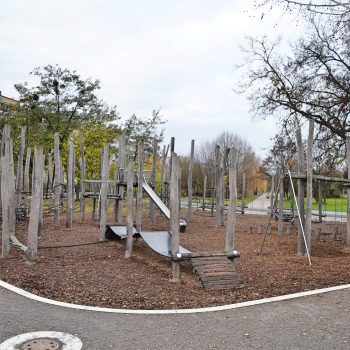 Berlin mit Kind Park am Gleisdreieck Spielplatz Abenteuerspielplatz