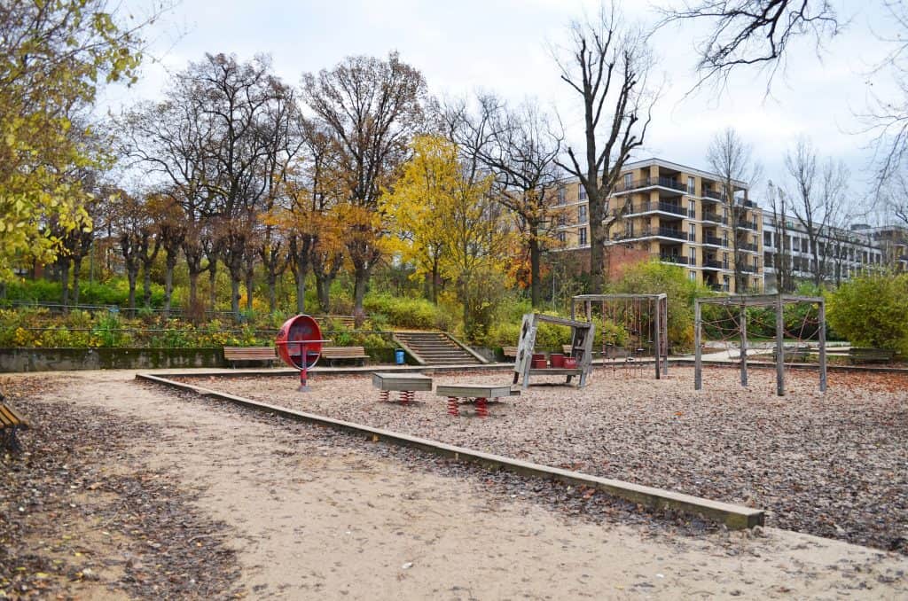 Viktoriapark Berlin mit Kind Spielplatz Streichelzoo Familienbrunch Familienrestaurant Brunch mit Kindern