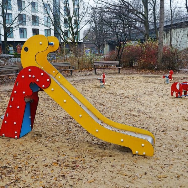 Spielplatz Iseplatz, Kinderspielplatz, Kleinkindbereich, Ausflugsziel mit Kinder
