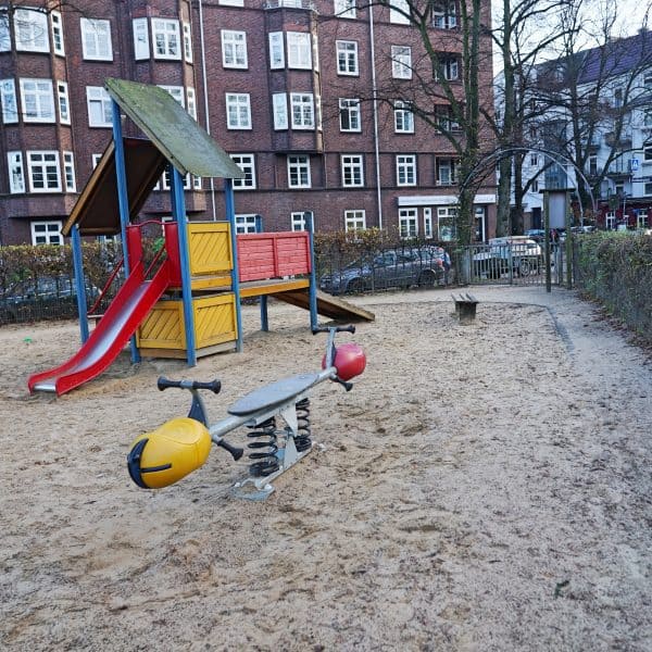 Spielplatz Goldberkplatz, Kinderspielplatz, Kleinkindbereich, Hamburg mit Kind