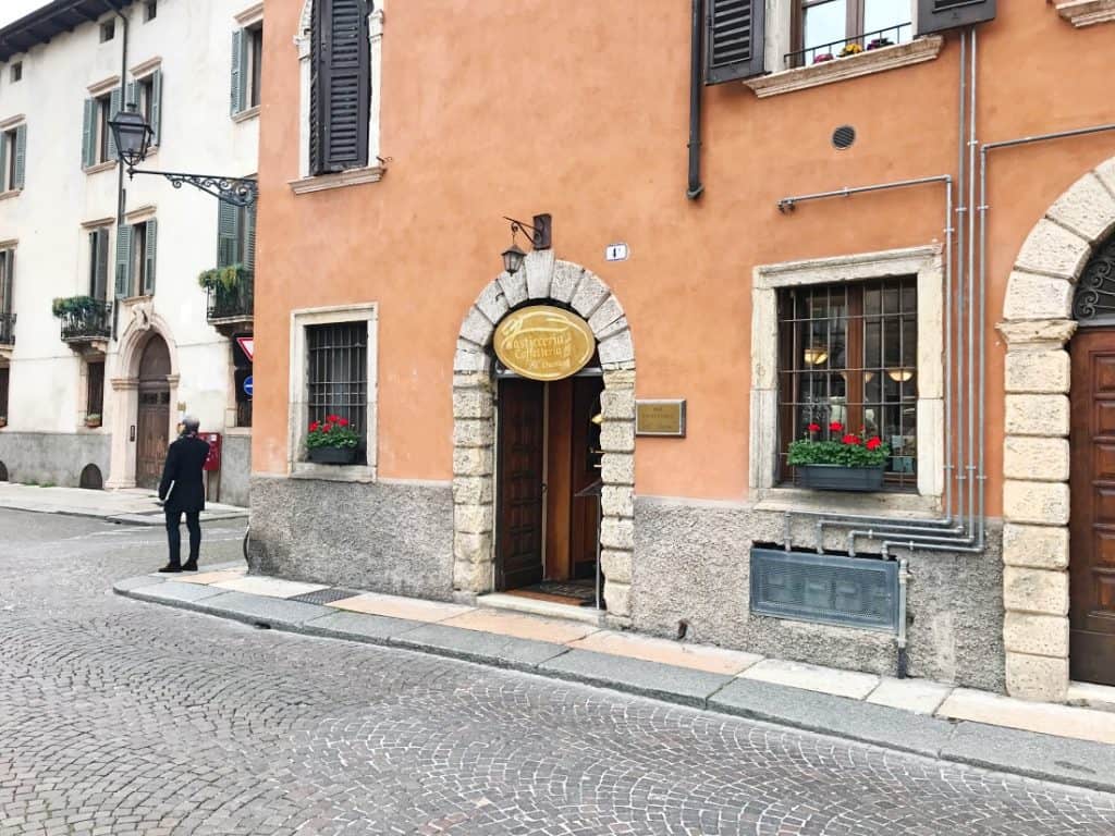 Nice café Cafeteria AL Duomo in Verona Italy close to Lake Garda