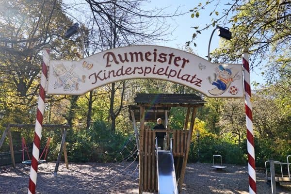 kinderfreundlicher Biergarten Aumeister in München beim Englischen Garten