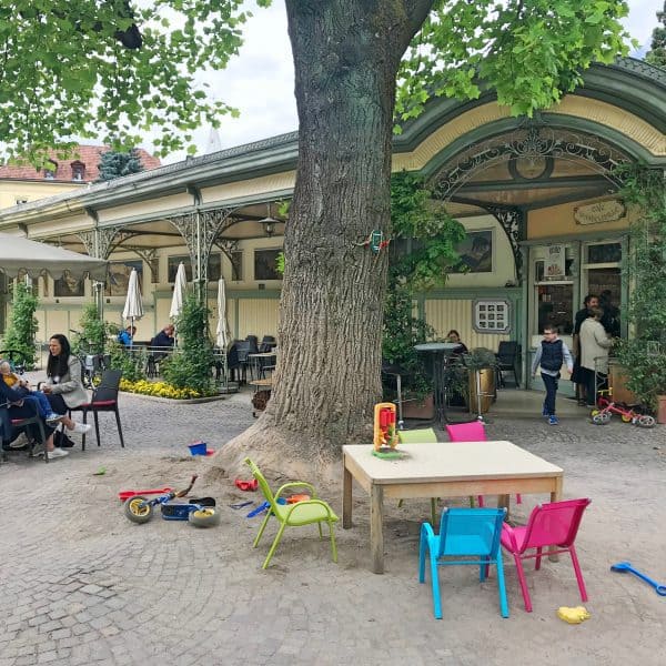 kinderfreundliches Café Wandelhalle in Meran Italien, children-friendly café in Merano Italy