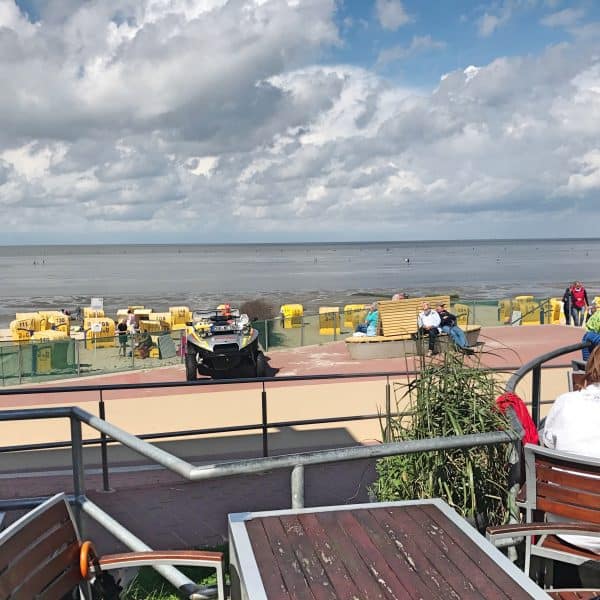 Familienfreundliches Restaurant Leutfeuer in Cuxhaven Duhnen, Kinderhochstühle und Wickelmöglichkeit vorhanden