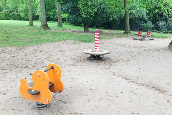 Spielplatz Benrather Schloss, Ausflugsziel mit Kind, Kinderspielplatz im Schlosspark