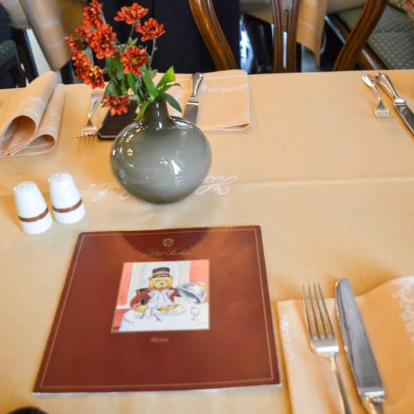 Mittagessen mit Kindern in Salzburg im Hotel Sacher; Kindermenü