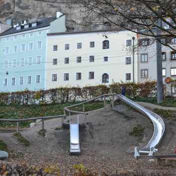 Kletterspaß am Spielplatz Franz Josef Kai in Salzburg mit Kindern