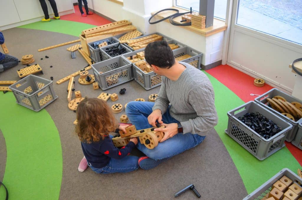 Familienausflug ins Spielzeugmuseum Salzburg mit Kindern; Kreativwerkstatt