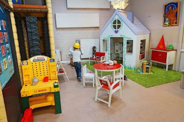 Kipken Kindercafé in Düsseldorf-Zoo, kinderfreundlicher Indoor-Spielplatz
