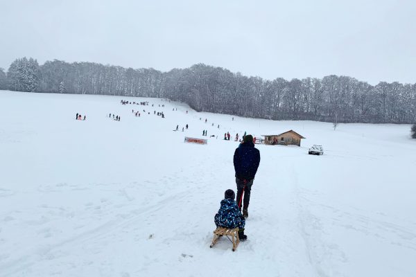 Skigebiet Kreuzmöslberg bei Starnberg, Rodeln und Skifahren mit Kind, Münchener Umland