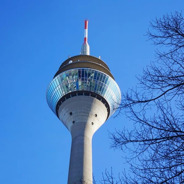 Familienausflugsziel Fernsehturm Düsseldorf, kinderfreundlicher Ausflug und Highlight für die ganze Familie