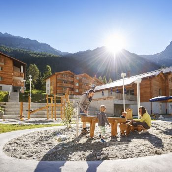 Familienurlaub im REKA Feriendorf Zinal in der Schweiz mit Kindern