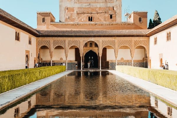 Granada mit Kinder - die Alhambra begeistert die ganze Familie