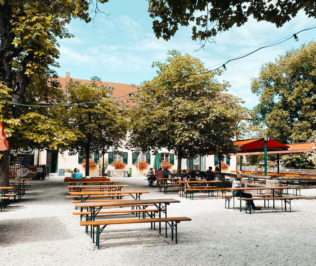 Biergarten in München mit Kindern und Spielplatz - Forsthaus Kasten
