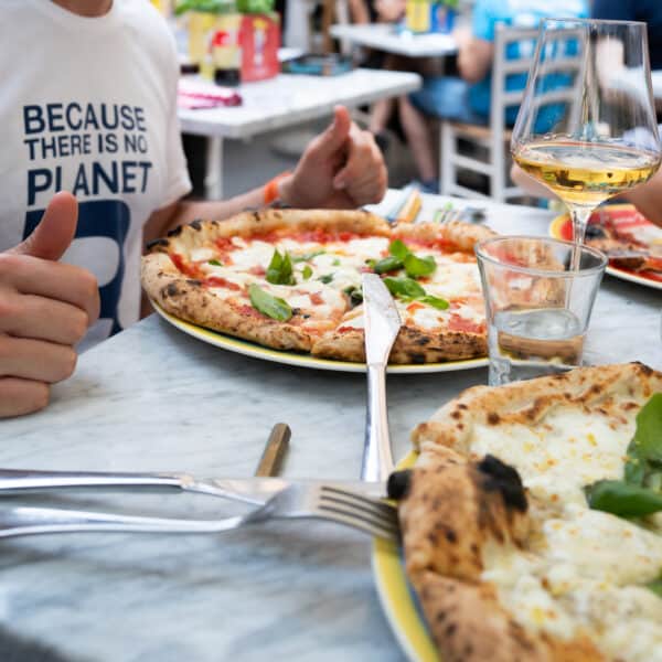 Die beste Pizza in Napoli - diese Pizzeria müsst ihr probieren! Ausflüge Süditalien mit Kindern