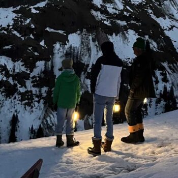 Winter-Familienurlaub im Bregenzerwald: Entdeckt Lieblingsplätze und Ausflugsziele für unvergessliche Abenteuer im Schnee.